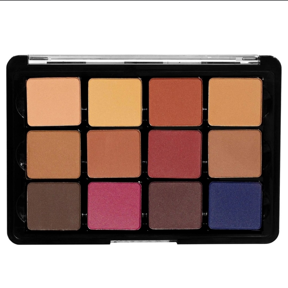 Premium Make-Up Bundle - Picture 2 of 5